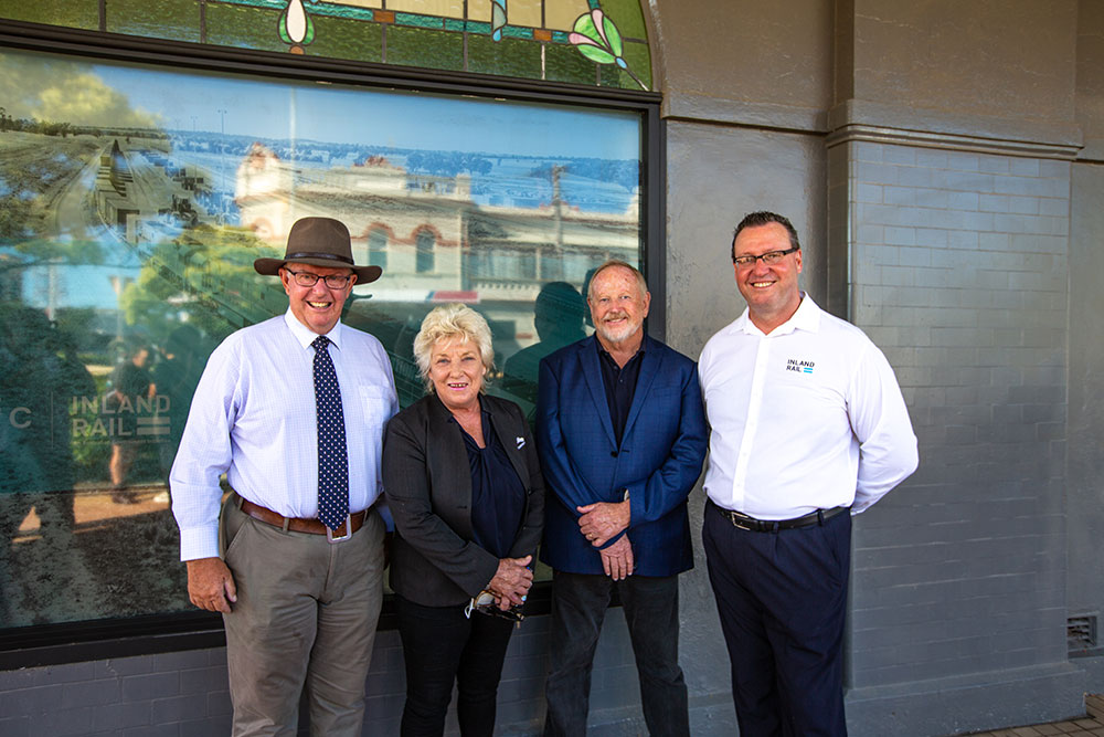 Mark Coulton (Federal MP for Parkes), Cathy Redding (Deputy Mayor Narrabri Coucil), Russell Stewart (Narrabri Chamber of Commerce), and Paul Giess (IR Delivery Director Southern)