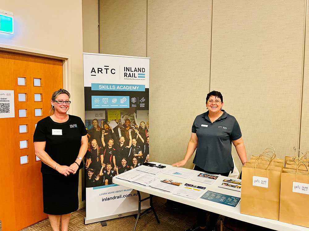 Inland Rail Stakeholder Engagement Lead Kylie Wendell and Inland Rail Indigenous and Training Advisor Cathy Duncan welcome participants to the workforce and development event