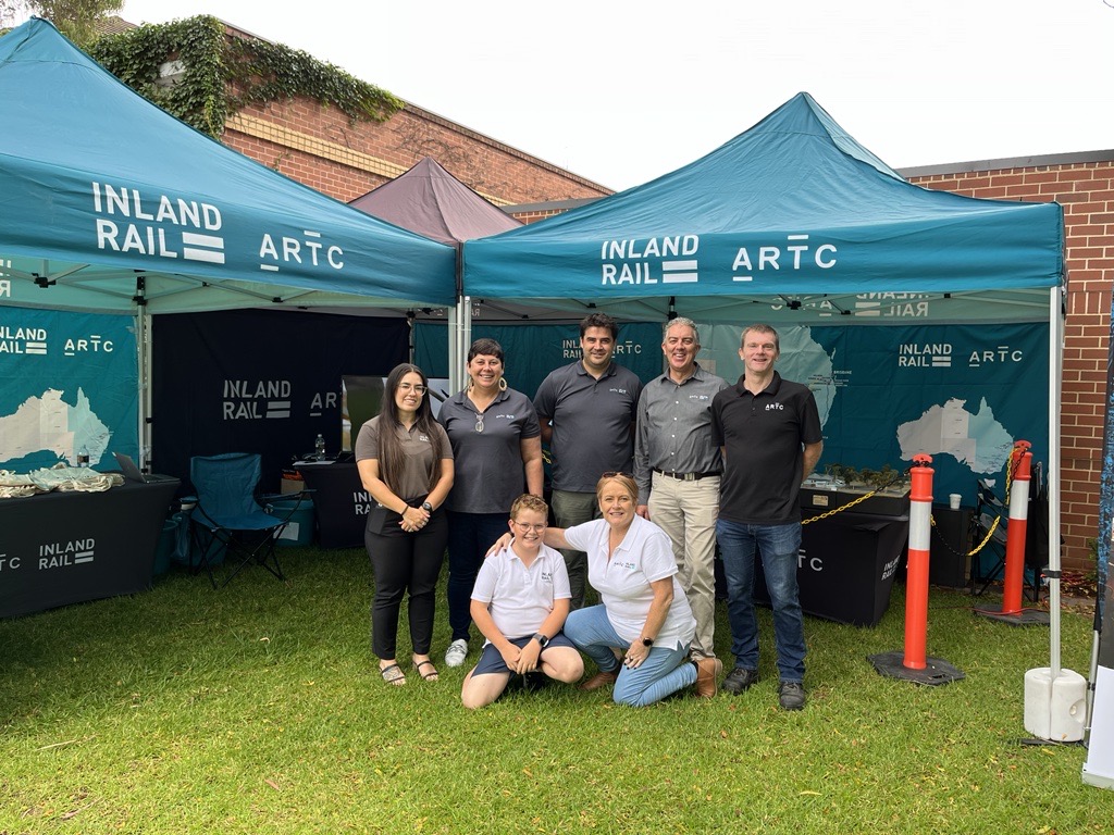 Image of Inland Rail staff at the Emergency Services Work Expo in Albury